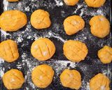 Foto del paso 3 de la receta: Tortitas de zapallo 😋