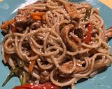 Foto del paso 7 de la receta: Chop Suey de pollo y fideos de arroz 🍜
