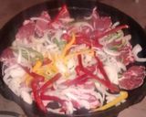 Foto del paso 3 de la receta: Bondiola de cerdo a la cerveza (al disco de arado)