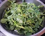 A picture of step 1 of Methi Masala recipe.