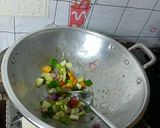 Foto langkah ke 3 dari resep Oseng sayur sosis.