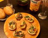 A picture of step 8 of Cheese Bruschetta with vegetables.