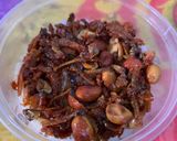 Foto langkah ke 4 dari resep Nasi Uduk Cokot Instan Oseng Teri Kacang.