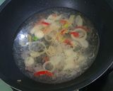 Foto langkah ke 3 dari resep Telur Ceplok Bumbu Kecap Tidak Pedas.