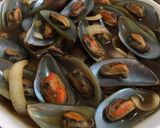 Foto langkah ke 5 dari resep Kerang Hijau Saus Tiram Favorit Anak2.