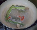 Foto langkah ke 4 dari resep Seafood Asam Pedas.