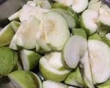 Foto langkah ke 3 dari resep Manisan Buah Jambu Kristal/Batu.