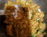 आलू का पराठा (aloo ka paratha recipe in Hindi) रेसिपी चरण 2 फोटो