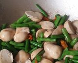 Foto langkah ke 3 dari resep Cah Buncis Saos Tiram.