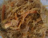 Foto langkah ke 6 dari resep Bihun goreng baso wortel.