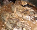 Foto langkah ke 2 dari resep Ikan bacem panggang teflon.