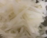 Hình bước làm 3 của món Bánh xèo nhân tôm củ sắn