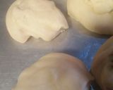 Foto langkah ke 3 dari resep Caterpillar Bread (Roti Sosis).