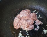 รูปขั้นตอนการทำที่ 1 ของ หมูผัดน้ำพริกเผาแบบง่ายๆ