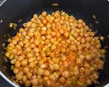 Foto del paso 4 de la receta: Garbanzos de bote con calabacín