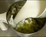 A picture of step 3 of Apple Grapes Smoothie.