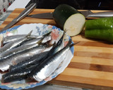 Foto del paso 1 de la receta: Parrochas (sardinas pequeñas) y verduras, a la plancha