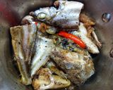 Hình bước làm 5 của món Cá ông căn kho khô