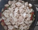 Foto del paso 1 de la receta Tortellinis de Carne con pollo, Pimientos y Champiñones
