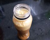 A picture of step 3 of Cardamom Spiced Coffee Frappe.