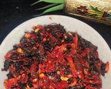 A picture of step 5 of "Laal saag stir fry".