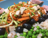 Foto del paso 2 de la receta: Noodles de calabacín y zanahoria con verduras y gambas