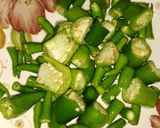 A picture of step 2 of Green chatni/Dhanya chatni.