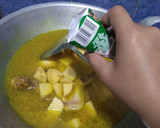 Foto langkah ke 4 dari resep Ayam Kari Kuning.