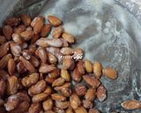 عکس مرحله 3 از دستور بادام شور (بو دادن بادام خام)