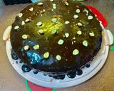 صورة لخطوة 7 من وصفة تورته شوكولاته بصوص رهيب 🎂
