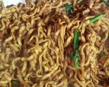 Foto langkah ke 3 dari resep Mie Goreng Pedas.