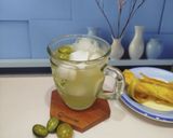 Foto langkah ke 3 dari resep Es Jeruk Songkit Kelapa Muda.