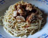 Foto langkah ke 5 dari resep Spaghetti Aglio e Olio dengan Italian herbs chicken grill.
