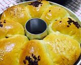Foto langkah ke 9 dari resep Roti Sobek.