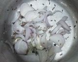 A picture of step 3 of Onion Jeera Pulao.