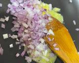صورة الخطوة 2 من وصفة بيض مقلي مع البصل والبطاطا