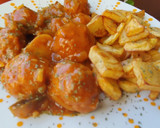 Foto del paso 9 de la receta: Albóndigas de pollo y berenjena salsa bacon y moruno amarillo