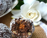 Foto del paso 5 de la receta: Trufas expres rellenas con dulce de leche💘