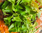 Foto langkah ke 4 dari resep Ayam Gepuk Sambal Kemangi.