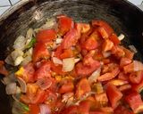 A picture of step 4 of Tomato Garlic Sabji.