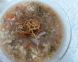 A picture of step 4 of Chicken and veg hot and sour soup.