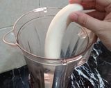 A picture of step 2 of Super Milk Shake.