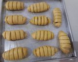 Foto langkah ke 6 dari resep Roti Manis Isi Pisang Coklat.