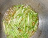 Foto langkah ke 2 dari resep Tumis Labu Siam.