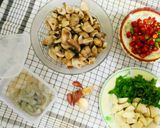Foto langkah ke 1 dari resep Tumis Jamur Udang.