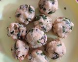 Foto langkah ke 4 dari resep Bola Tahu Bayam | Kreasi Tahu Sumedang.