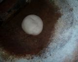 A picture of step 4 of Luchi-r payesh.