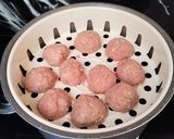 Foto langkah ke 1 dari resep Bola-bola daging bumbu rendang.
