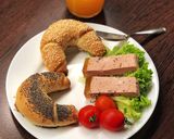 Egyszerű, gyors vajas zsömle/kifli recept fázis 6 fotója