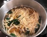 A picture of step 3 of Japanese Udon with spinach and eggs.